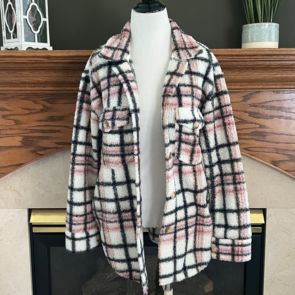 The Sweatshirt Project Women's Soft Plaid‎ Fleece Button Up Shacket Size Medium